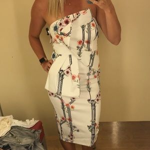 Edit White Closet floral print strapless dress 4